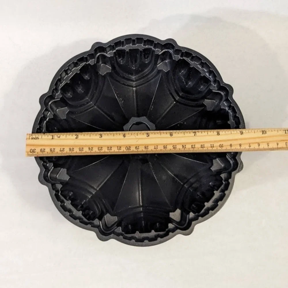 Nordic Ware Cathedral Bundt Pan Cast Aluminum 9 Cup Gothic Arch Graphite Gray